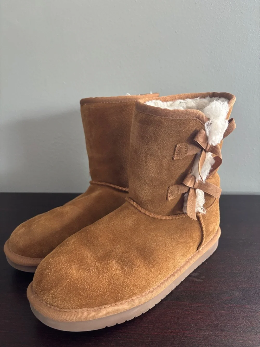 Koolaburra Kids Chestnut Suede Shearling-Lined Snow Boots
